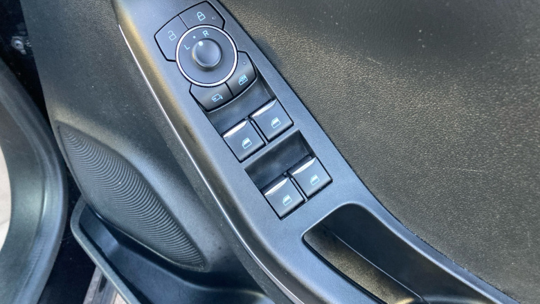 Ford Puma 1.0 EcoBoost Hybrid mHEV Titanium Design 5dr Petrol Hatchback